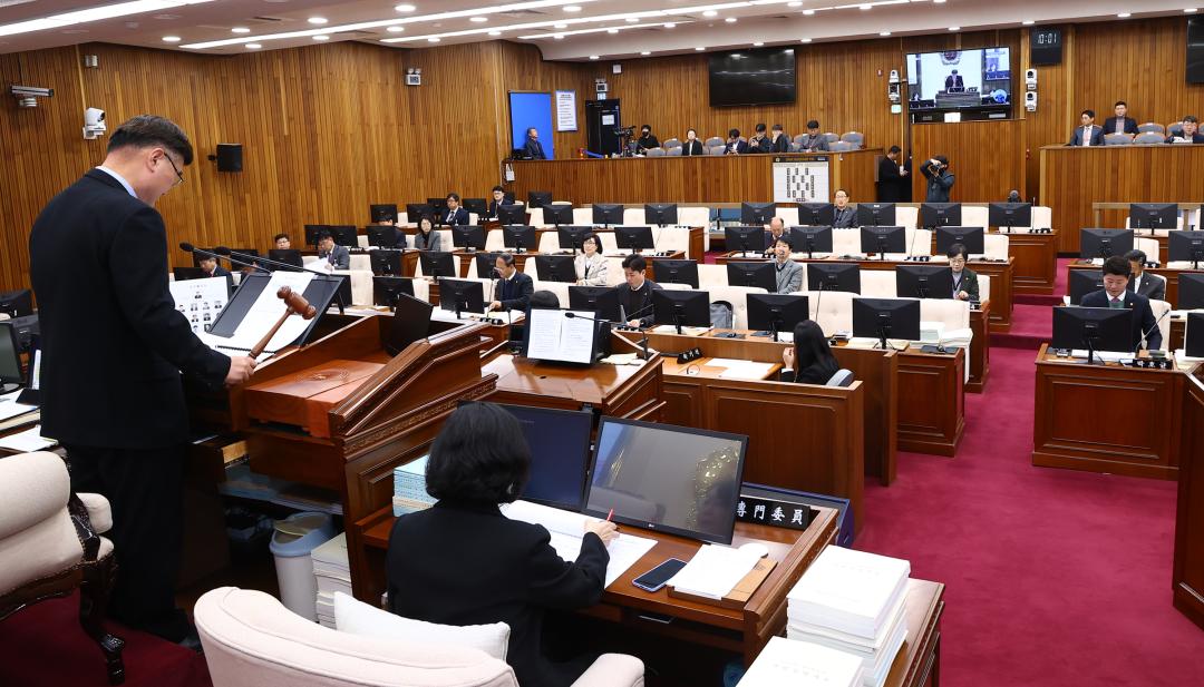'제342회 제1차 예산결산특별위원회' 게시글의 사진(2) '2025-12-01 제342회 제1차 예산결산특별위원회 (2).jpg'