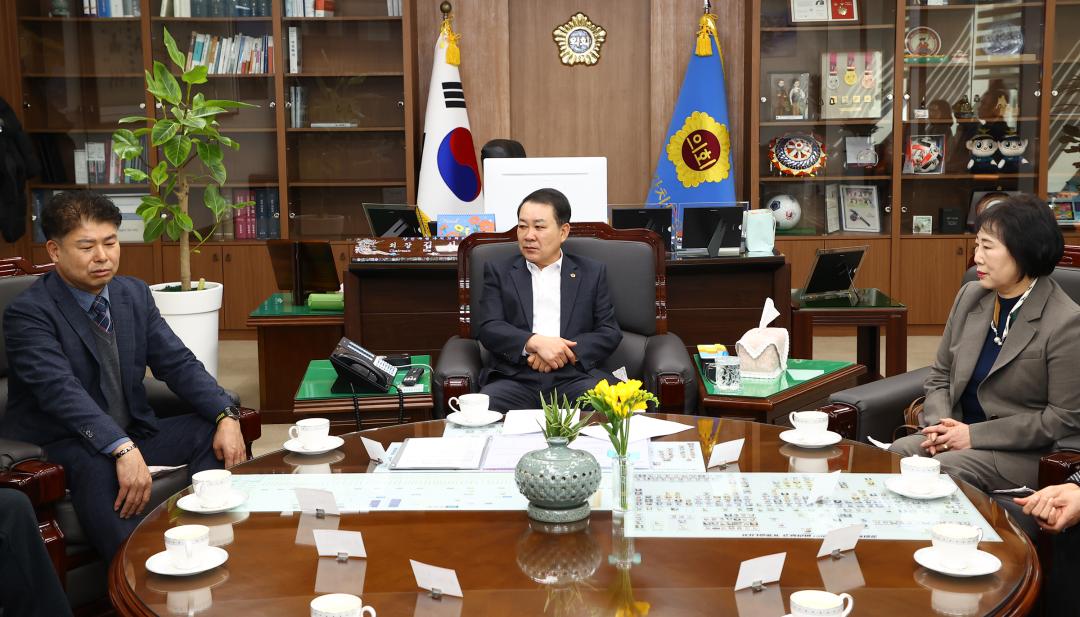 '강원특별자치도의회방문(강원특별자치도 의용소방대연합회)' 게시글의 사진(5) '2025-03-06 강원특별자치도의회방문(강원특별자치도 의용소방대연합회) (5).jpg'