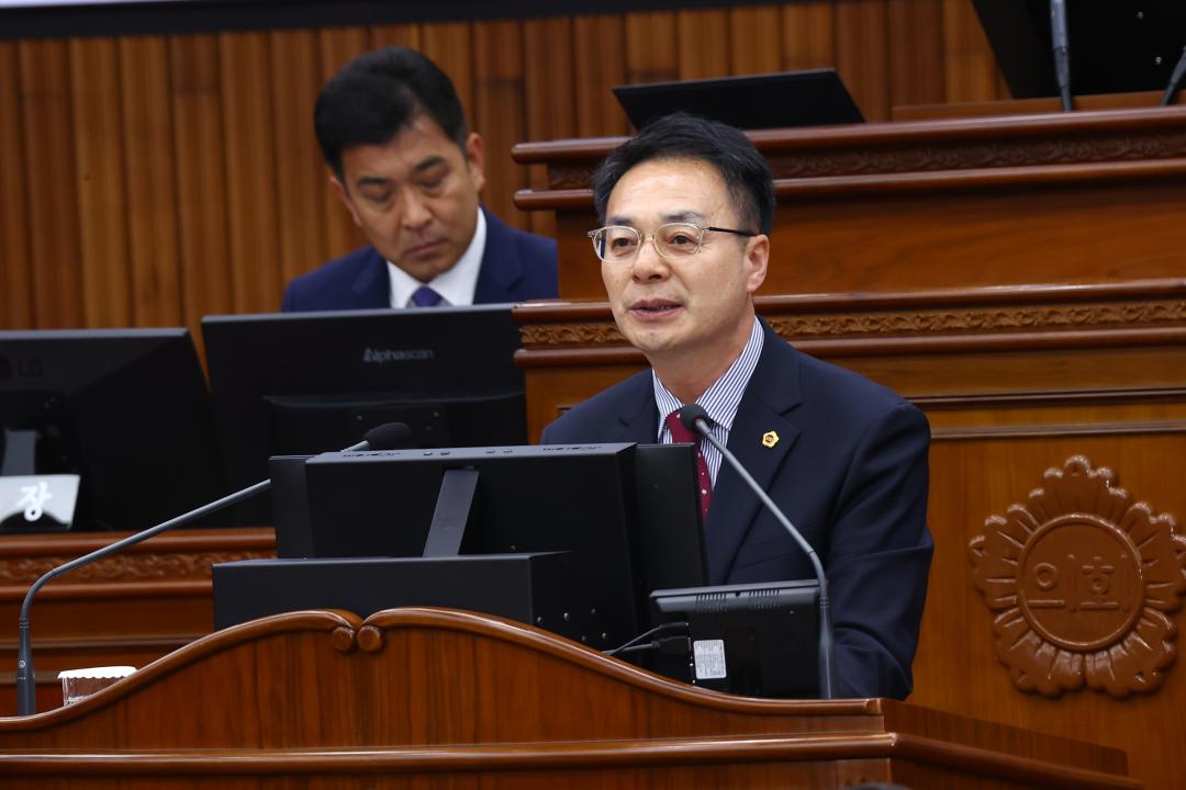 '제337회 제2차 본회의' 게시글의 사진(60) '2025-05-21 제337회 제2차 본회의 (60) 5분자유발언 강정호의원.jpg'