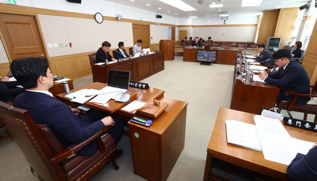 '제345회 제1차 기획행정위원회' 게시글의 사진(16) '2026-04-27 제345회 제1차 기획행정위원회 (16).jpg'