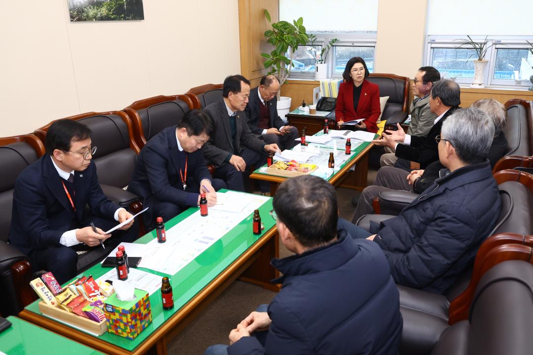 '강원특별자치도의회 농림수산위원회-강원산채연구회 간담회' 게시글의 사진(14) '2026-02-04 농림수산위원회-강원산채연구회 간담 (14).jpg'