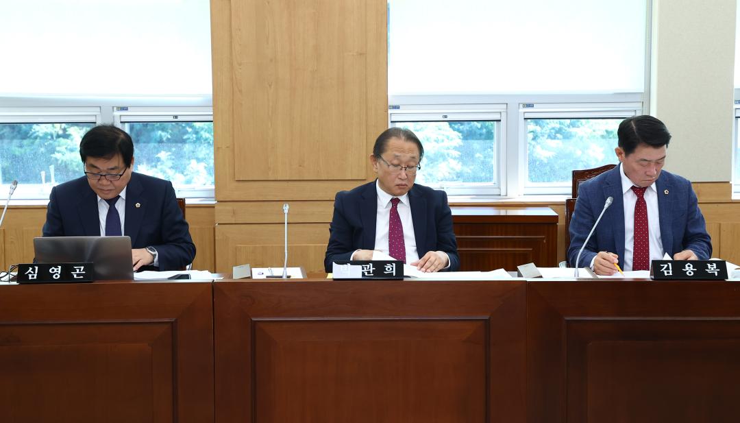 '제341회 제2차 경제산업위원회' 게시글의 사진(15) '2025-10-15 제341회 제2차 경제산업위원회 (16).jpg'