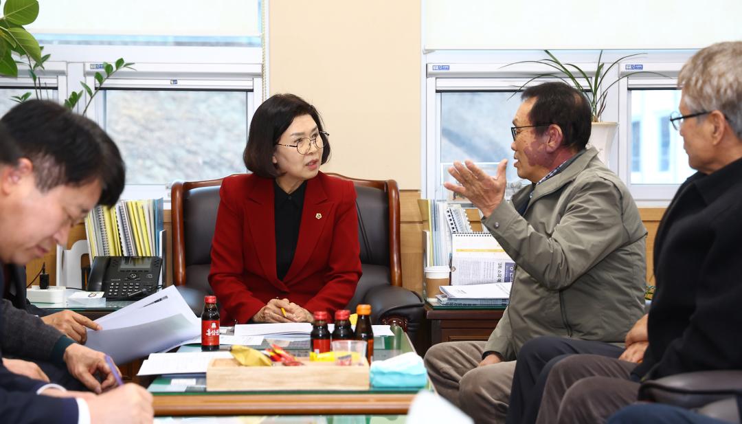 '강원특별자치도의회 농림수산위원회-강원산채연구회 간담회' 게시글의 사진(9) '2026-02-04 농림수산위원회-강원산채연구회 간담 (9).jpg'