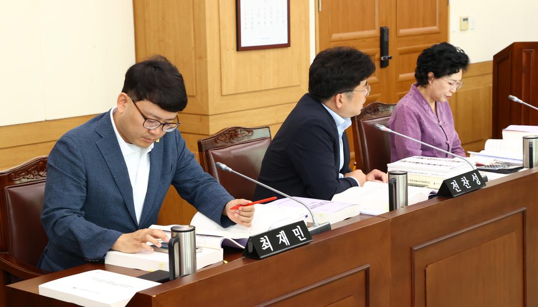 '제337회 제2차 교육위원회' 게시글의 사진(7) '2025-05-12 제337회 제2차 교육위원회 (7).jpg'