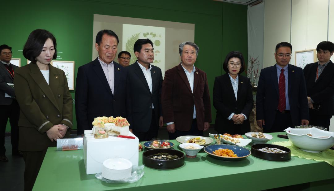 '제333회 농림수산위원회 현지시찰(산림과학연구원)' 게시글의 사진(48) '2024-11-14 제333회 농림수산위원회 현지시찰(산림과학연구원) (49).jpg'
