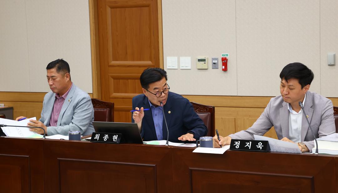 '제347회 제2차 의회운영위원회' 게시글의 사진(15) '2026-07-09 제347회 제2차 의회운영위원회 (15).jpg'