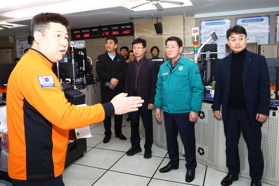 '강원특별자치도 소방본부 격려 및 위문품 전달' 게시글의 사진(8) '2026-01-13 강원특별자치도 소방본부 격려 및 위문품 전달 (8).jpg'