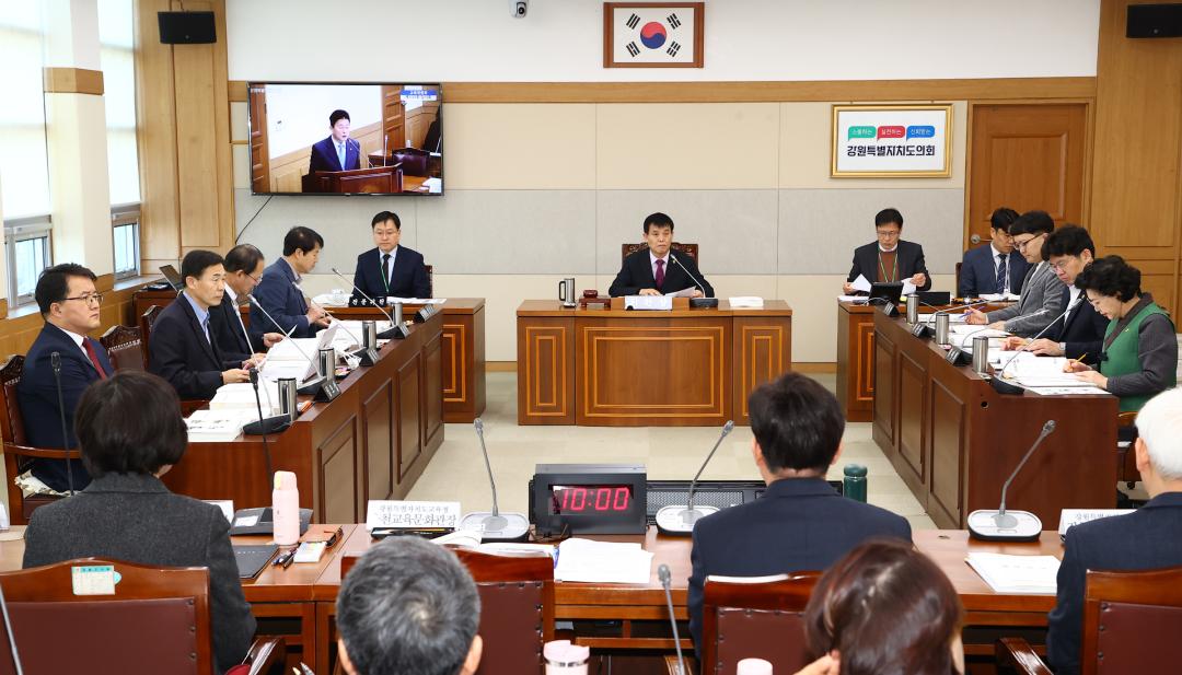 '제335회 제2차 교육위원회' 게시글의 사진(3) '2025-03-07 제335회 제2차 교육위원회 (3).jpg'