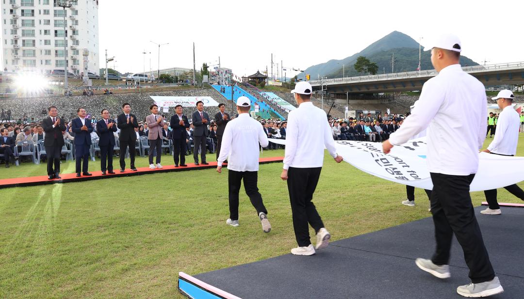 '제33회 강원특별자치도민생활체육대회 개회식' 게시글의 사진(15) '2025-09-26 제33회 강원특별자치도민생활체육대회 개회식 (15).jpg'