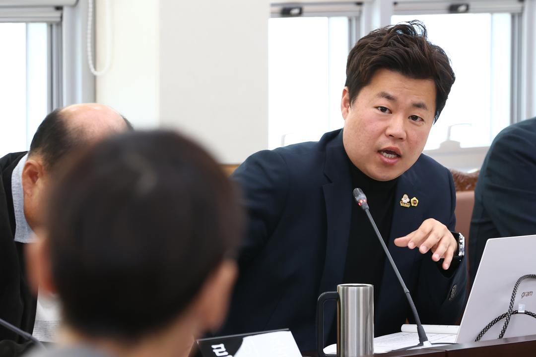 '2025년도 안전건설위원회 행정사무감사(건설교통국)' 게시글의 사진(40) '2025-11-07 2025년도 안전건설위원회 행정사무감사(건설교통국) (40).jpg'