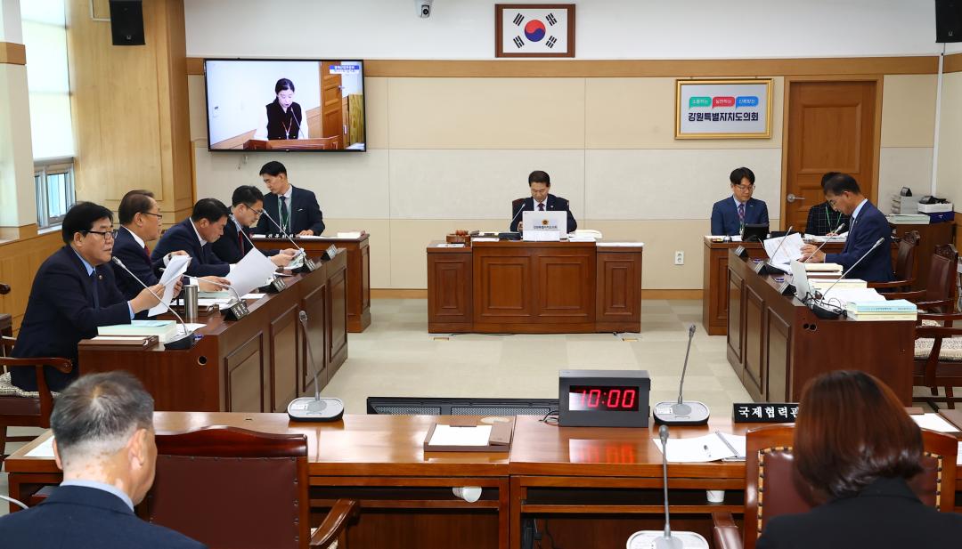 '제337회 제2차 경제산업위원회' 게시글의 사진(2) '2025-05-12 제337회 제2차 경제산업위원회 (2).jpg'