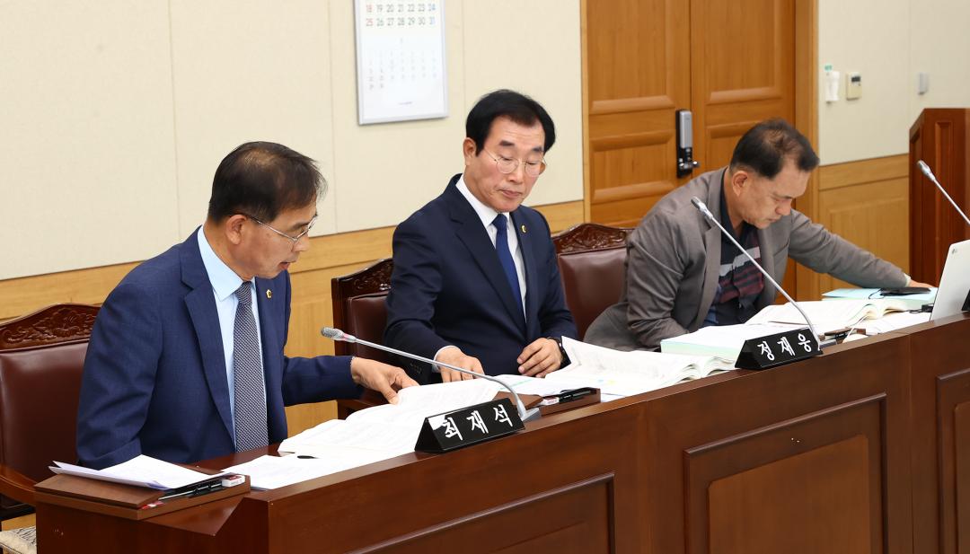 '제337회 제2차 경제산업위원회' 게시글의 사진(18) '2025-05-12 제337회 제2차 경제산업위원회 (18).jpg'