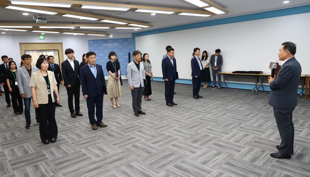 '강원특별자치도의회사무처 공무원 임용장 수여식' 게시글의 사진(41) '2025-07-22 강원특별자치도의회사무처 공무원 임용장 수여식 (41).jpg'