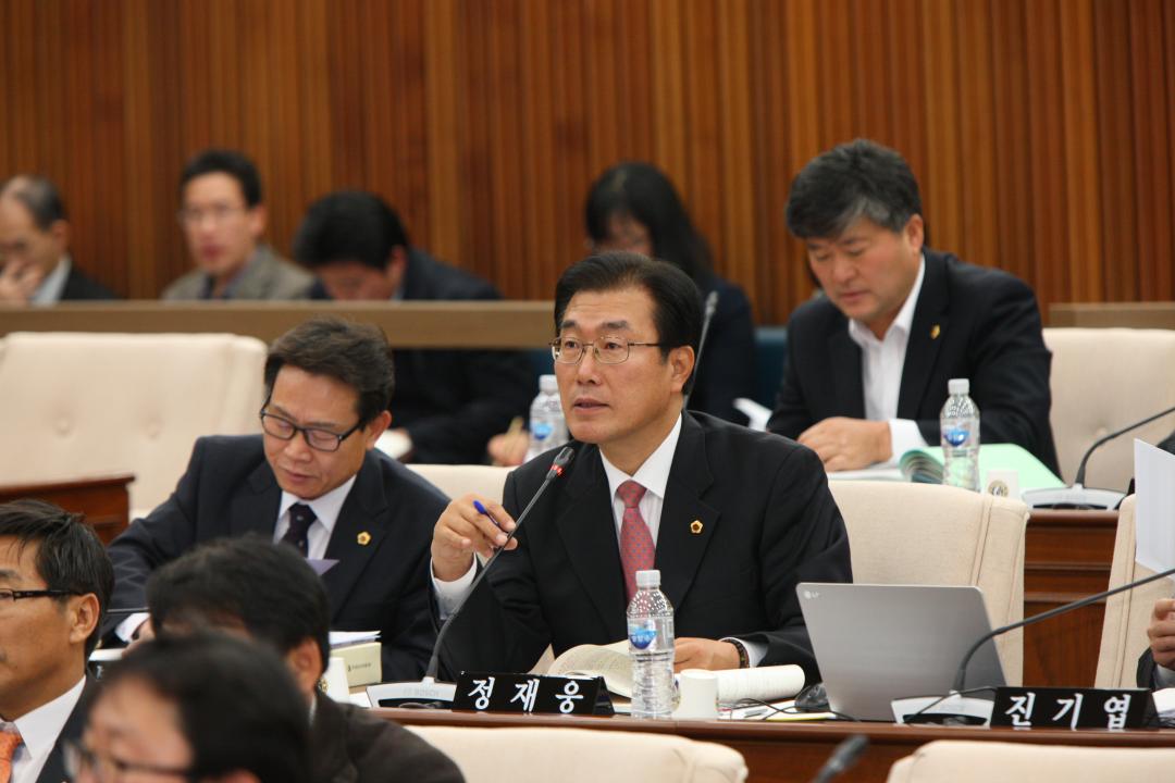 '2015-12-03 제2차 예산결산특별위원회' 게시글의 사진(7) '2015-12-03 2015-12-03 제2차 예산결산특별위원회 (7).JPG'
