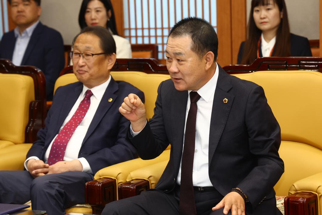 '2025회계연도 결산검사위원 위촉식 및 간담회' 게시글의 사진(29) '2026-04-16 2025회계연도 결산검사위원 위촉식 및 간담회 (31).jpg'