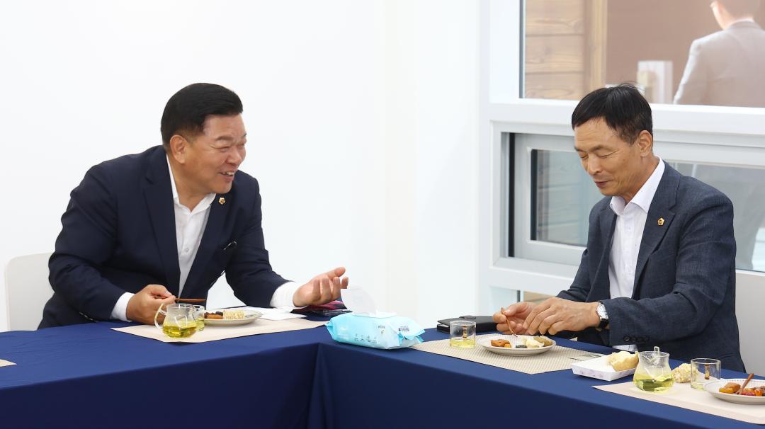 '대한민국시도의회운영위원장협의회 제11대 전반기 제9차 정기회' 게시글의 사진(20) '2025-08-21 대한민국시도의회운영위원장협의회 제11대 전반기 제9차 정기회 (20).jpg'