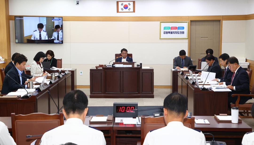 '2025년도 안전건설위원회 행정사무감사(소방본부)' 게시글의 사진(2) '2025-11-06 2025년도 안전건설위원회 행정사무감사(소방본부) (2).jpg'