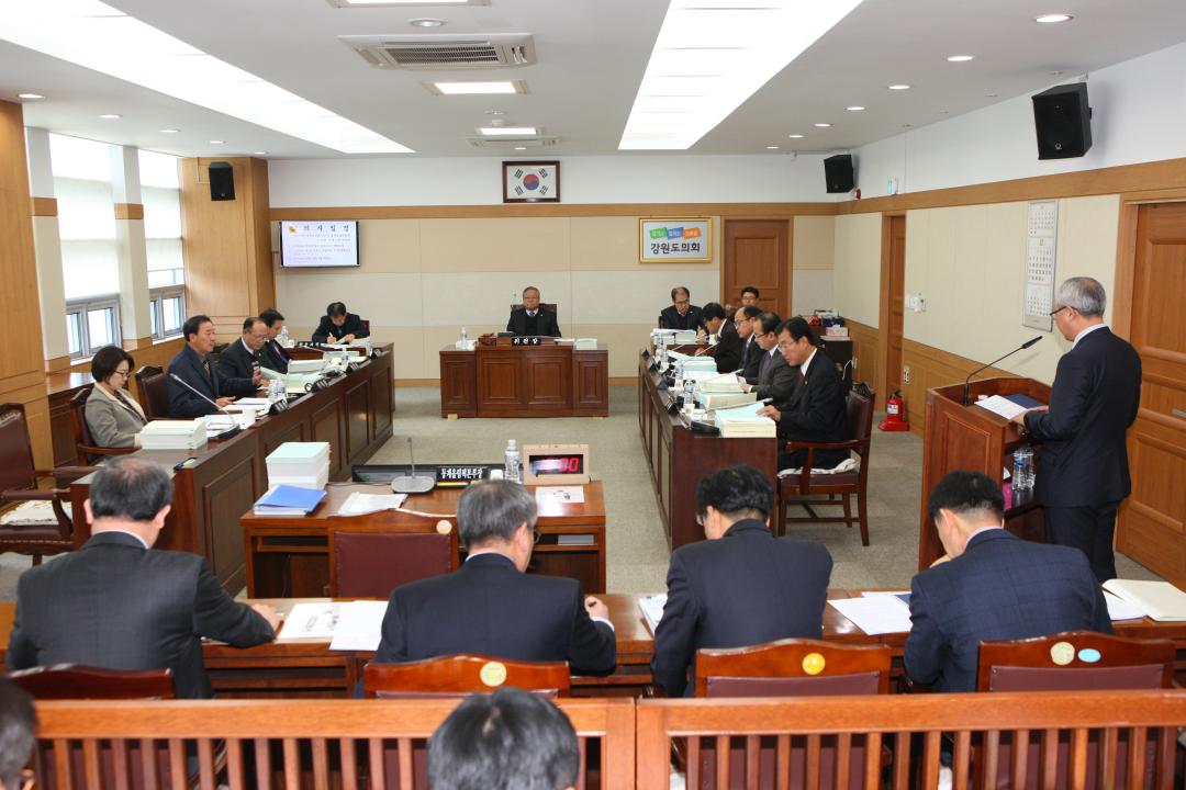 '제251회 제6차 경제건설위원회' 게시글의 사진(1) '2015-12-01 제251회 제6차 경제건설위원회 (1).JPG'