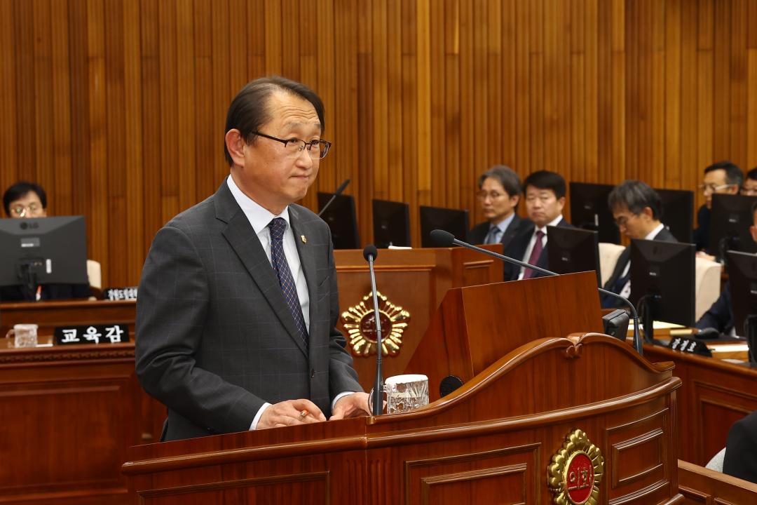 '제335회 제2차 본회의(제1차 도정 및 교육행정에 관한 질문)' 게시글의 사진(107) '2025-03-11 제335회 제2차 본회의(제1차 도정 및 교육행정에 관한 질문) (107) 박관희 의원.jpg'