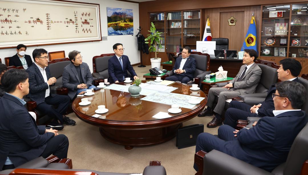 '대한스키협회 임원 간담회' 게시글의 사진(12) '2025-03-13 대한스키협회 임원 간담회 (12).jpg'