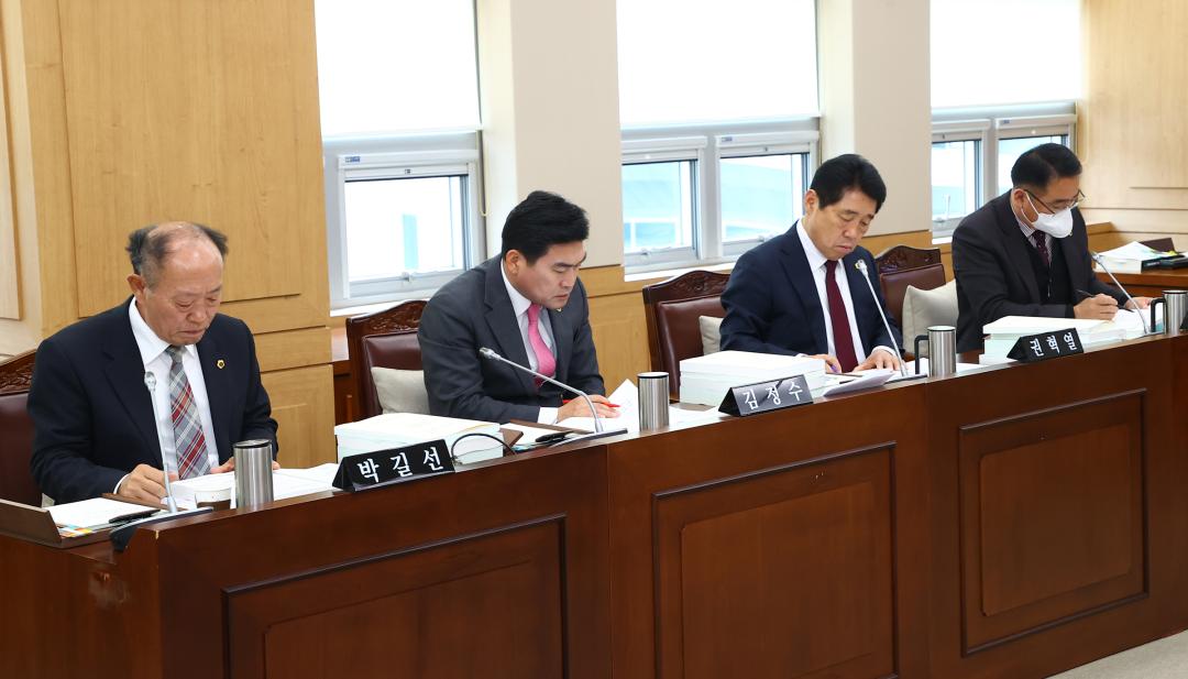 '제342회 제4차 농림수산위원회' 게시글의 사진(4) '2025-11-24 제342회 제4차 농림수산위원회 (4).jpg'