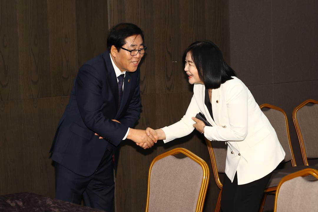 '대한민국 시도의회운영위원장협의회 제10대 후반기 제8차 정기회' 게시글의 사진(36) '2024-05-16 대한민국 시도의회운영위원장협의회 제10대 후반기 제8차 정기회 (37).jpg'