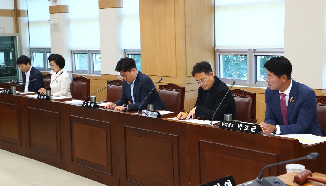 '제346회 제1차 의회운영위원회' 게시글의 사진(5) '2026-06-09 제346회 제1차 의회운영위원회 (5).jpg'