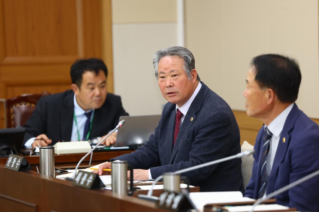 '2025년도 농림수산위원회 행정사무감사(산림환경국)' 게시글의 사진(30) '2025-11-07 2025년도 농림수산위원회 행정사무감사(산림환경국) (30).jpg'