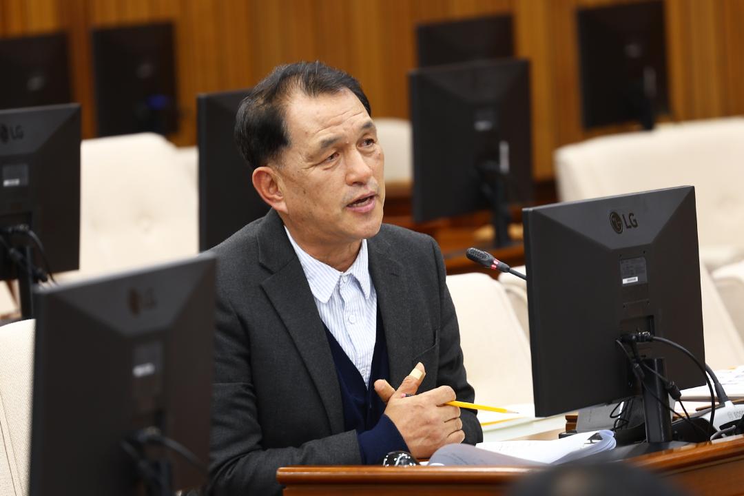 '제342회 제3차 예산결산특별위원회' 게시글의 사진(17) '2025-12-03 제342회 제3차 예산결산특별위원회 (18).jpg'