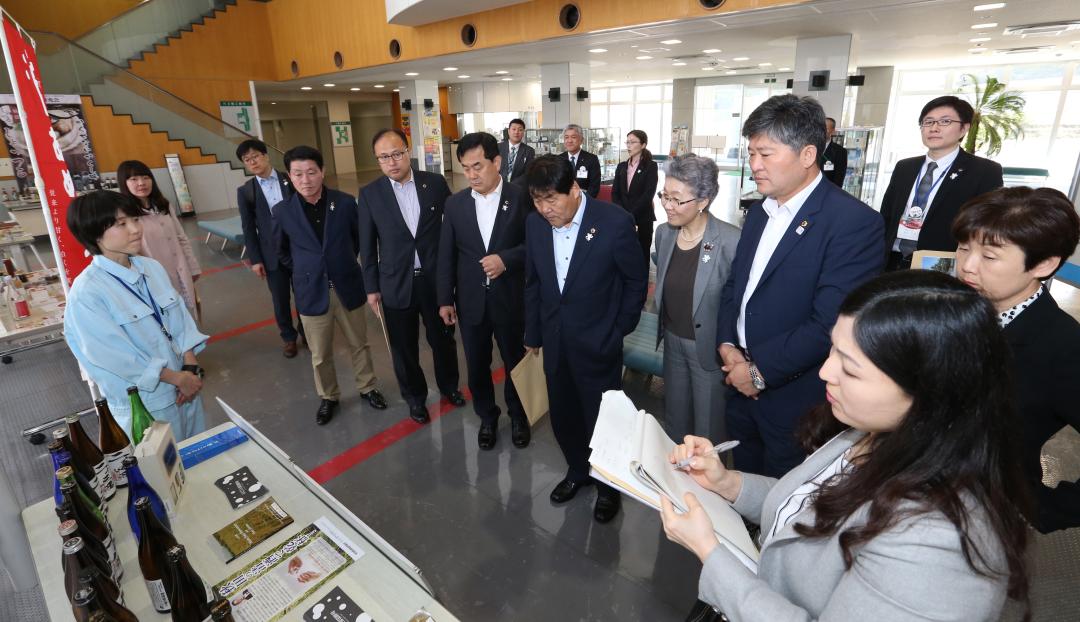 '제8회 동북아시아 지방의회 의장포럼 및 레고랜드제팬 현지시찰' 게시글의 사진(18) '2017-04-18 제8회 동북아시아 지방의회 의장포럼 및 레고랜드제팬 현지시찰 (18).jpg'