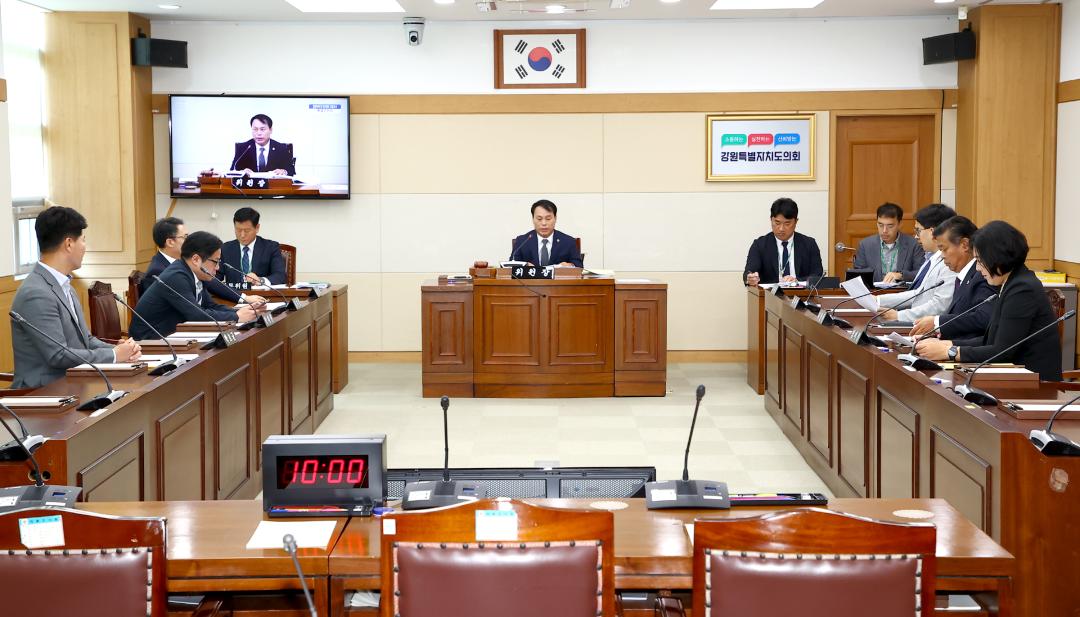 '제341회 전임 최문순 도정의 알펜시아 리조트 졸속 매각 및 레고랜드 부당 지원 의혹에 관한 진상조사 특별위원회' 게시글의 사진(21) '2025-10-22 제341회 전임 최문순 도정의 알펜시아 리조트 졸속 매각 및 레고랜드 부당 지원 의혹에 관한 진상조사 특별위원회 (21).jpg'