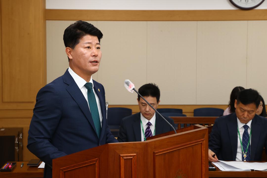 '제336회 제1차 의회운영위원회' 게시글의 사진(18) '2025-04-08 제336회 제1차 의회운영위원회 (18).jpg'