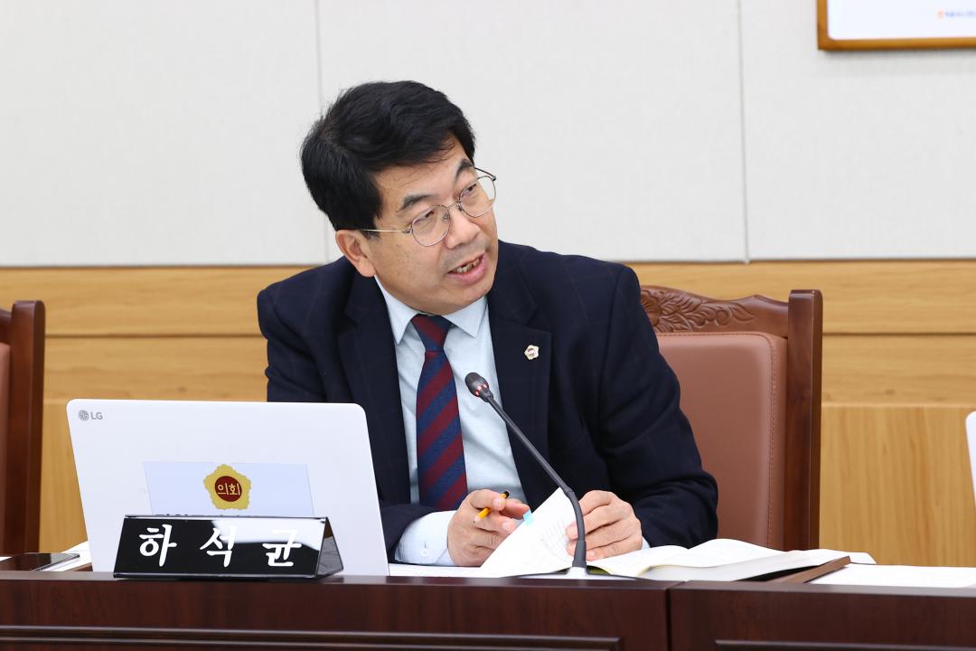 '2025년도 안전건설위원회 행정사무감사(건설교통국)' 게시글의 사진(78) '2025-11-07 2025년도 안전건설위원회 행정사무감사(건설교통국) (78).jpg'