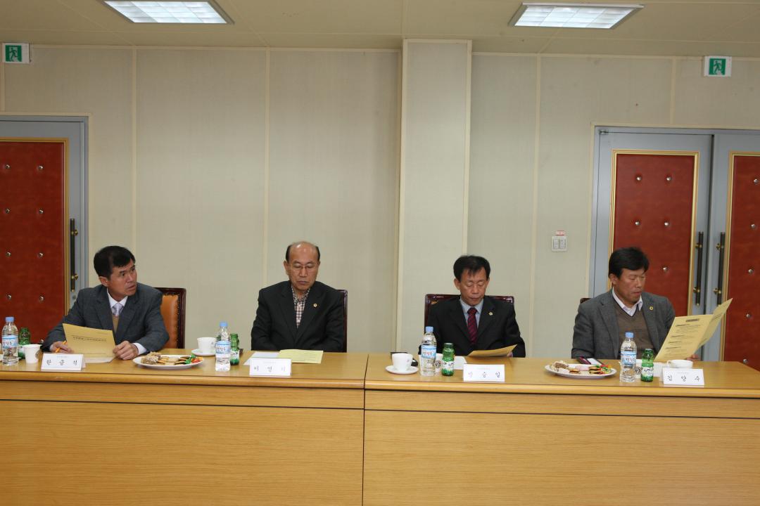 '208회 농림수산위원회 현지시찰' 게시글의 사진(11) '2011-03-16 208회 농림수산위원회 현지시찰 (11).jpg'