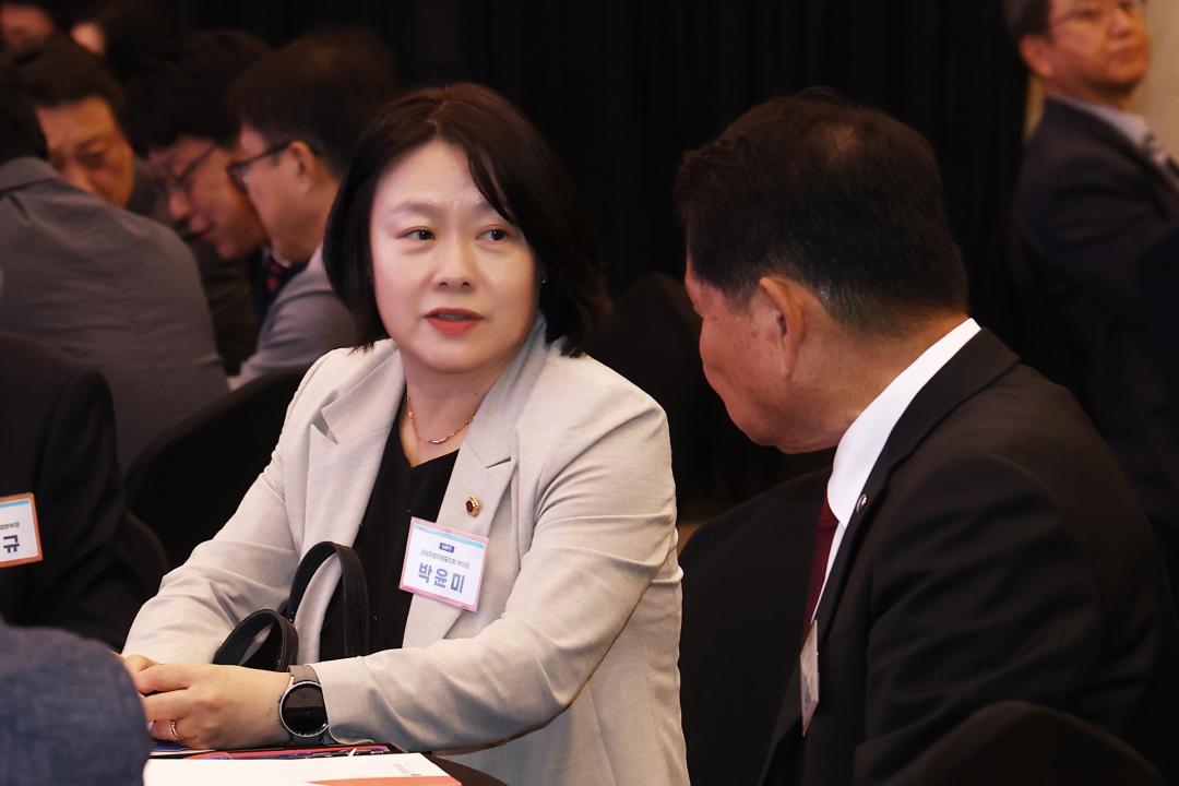 '강원아이로(AI-ro) 론칭데이' 게시글의 사진(2) '2025-09-26 강원아이로(AI-ro) 론칭데이 (2).jpg'