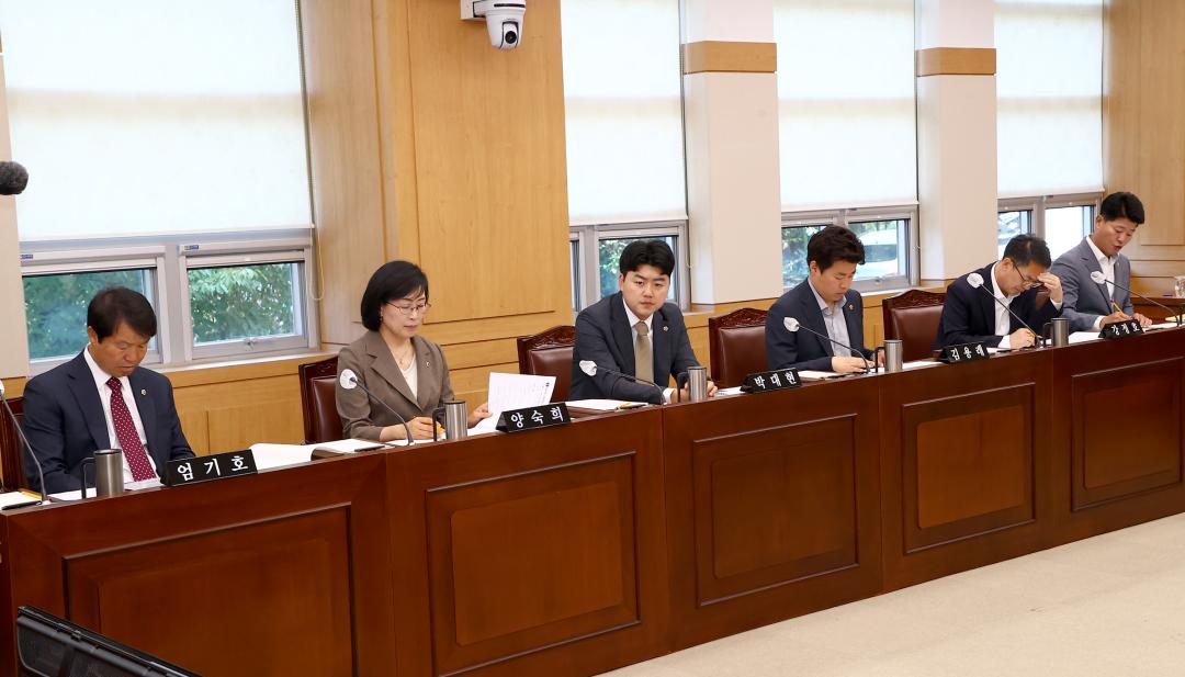 '제338회 제1차 의회운영위원회' 게시글의 사진(14) '2025-06-05 제338회 제1차 의회운영위원회 (14).jpg'