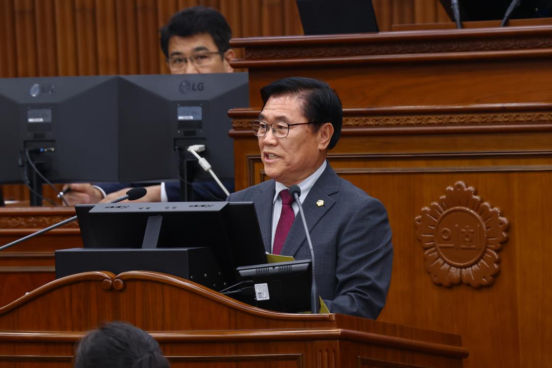 '제344회 제2차 본회의(2026년도 제1회 도정 및 교육행정에 관한 질문)' 게시글의 사진(64) '2026-04-02 제344회 제2차본회의(2026년도 제1회 도정 및 교육행정에 관한 질문) (64) 홍성기 의원.jpg'