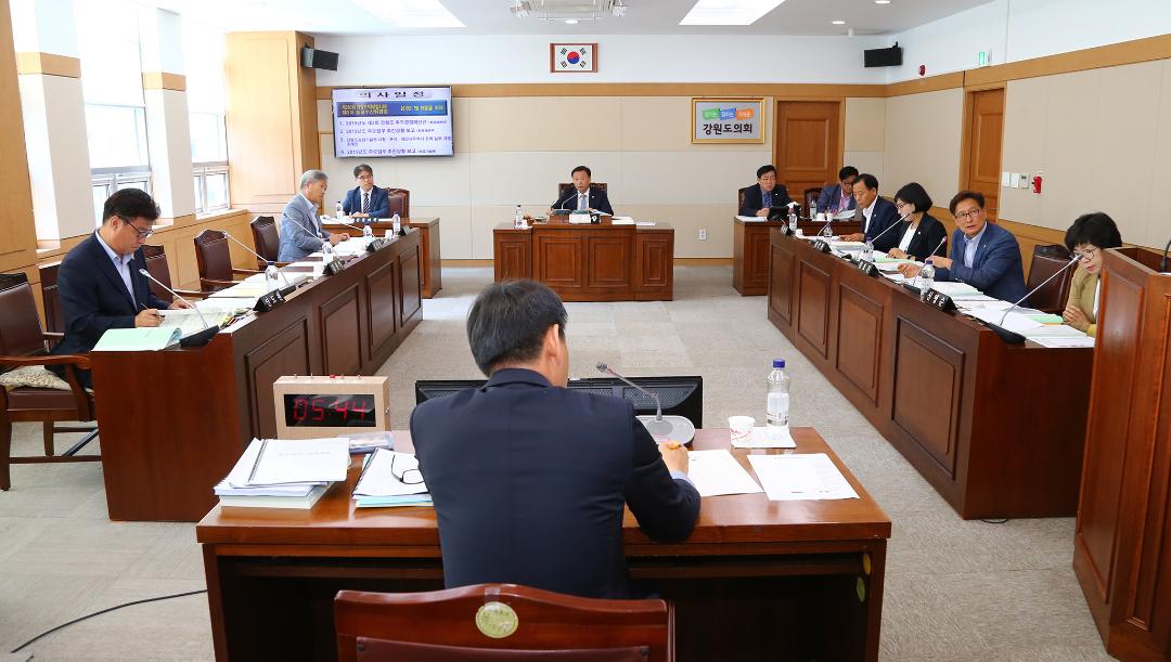 '제283회 제2차 농림수산위원회' 게시글의 사진(1) '2019-07-05 제283회 제2차 농림수산위원회 (1).jpg'