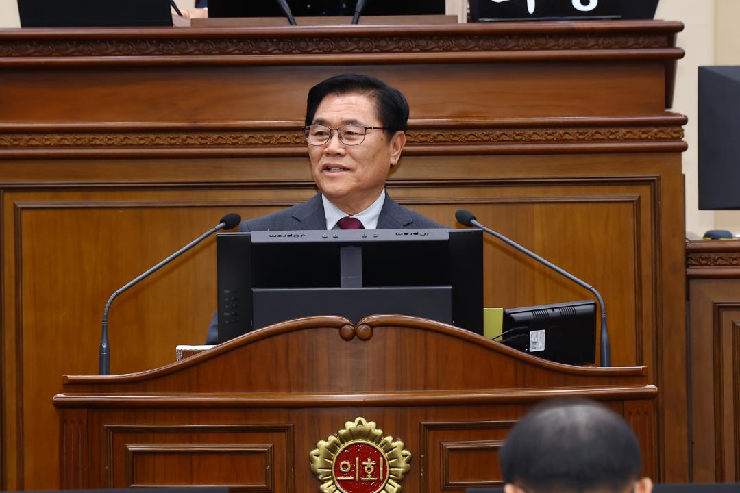 '제344회 제2차 본회의(2026년도 제1회 도정 및 교육행정에 관한 질문)' 게시글의 사진(63) '2026-04-02 제344회 제2차본회의(2026년도 제1회 도정 및 교육행정에 관한 질문) (63) 홍성기 의원.jpg'