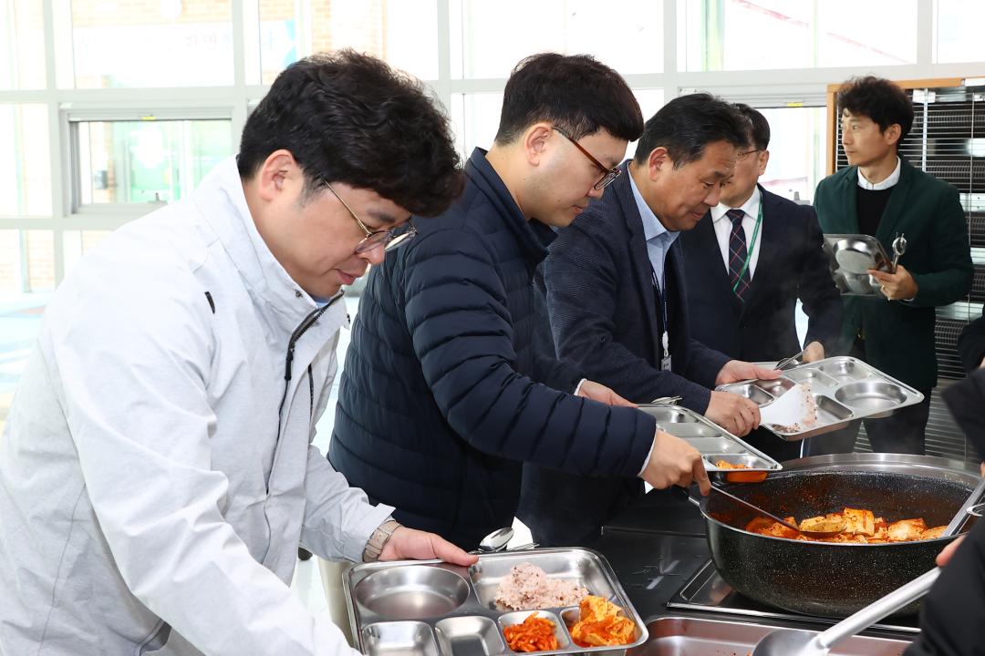 '제335회 교육위원회 학교현장 방문' 게시글의 사진(6) '2025-03-06 제335회 교육위원회 학교현장 방문 (6).jpg'