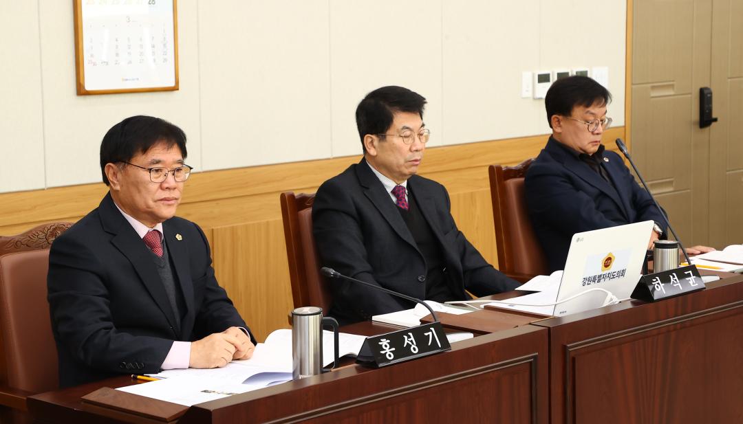 '제334회 제2차 안전건설위원회' 게시글의 사진(8) '2025-02-11 제334회 제2차 안전건설위원회 (8).jpg'