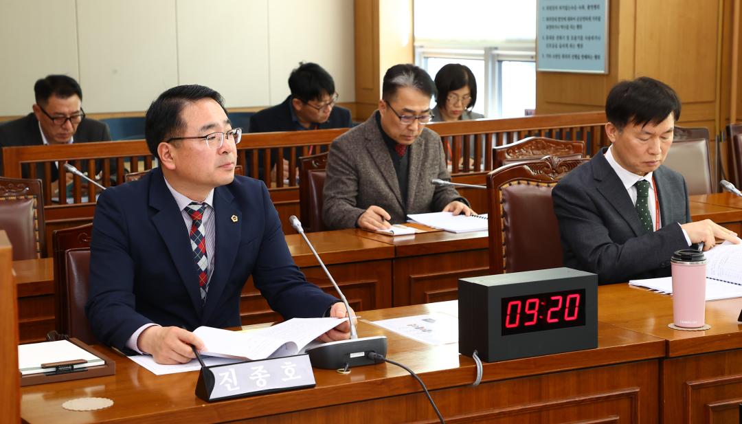 '제335회 제1차 농림수산위원회' 게시글의 사진(26) '2025-03-06 제335회 제1차 농림수산위원회 (26).jpg'