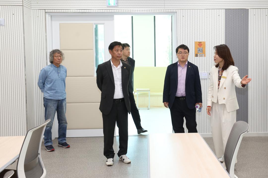'2024회계년도 결산검사위원 현지방문(교육연수원 횡성분원, 강원온라인학교)' 게시글의 사진(9) '2025-04-30 2024회계년도 결산검사위원회 현지방문 (10).jpg'