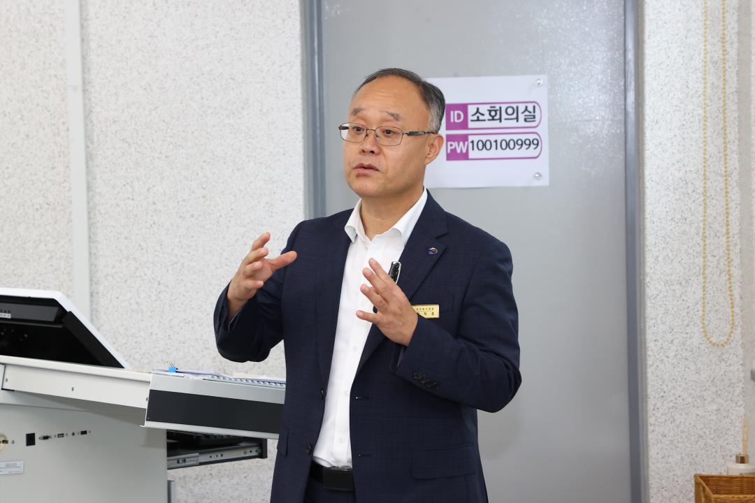 '강원특별자치도의회 교육위원회 의정연찬회' 게시글의 사진(40) '2025-07-18 강원특별자치도의회 교육위원회 의정연찬회 (40).jpg'
