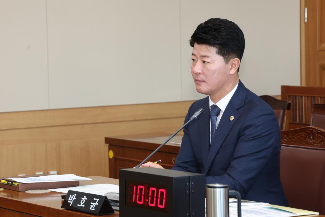 '제334회 제2차 사회문화위원회' 게시글의 사진(9) '2025-02-06 제334회 제2차 사회문화위원회 (9).jpg'