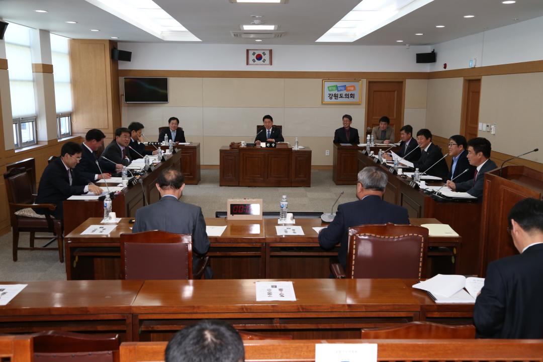 '제253회 제2차 농림수산위원회' 게시글의 사진(12) '2016-03-09 제253회 제2차 농림수산위원회 (12).JPG'