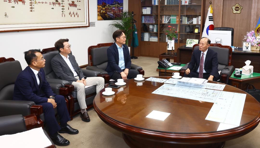 '강원특별자치도의회 방문(춘천폴리텍대학 학장)' 게시글의 사진(7) '2026-08-25 강원특별자치도의회 방문(지경배 춘천폴리텍대학 학장) (7).jpg'