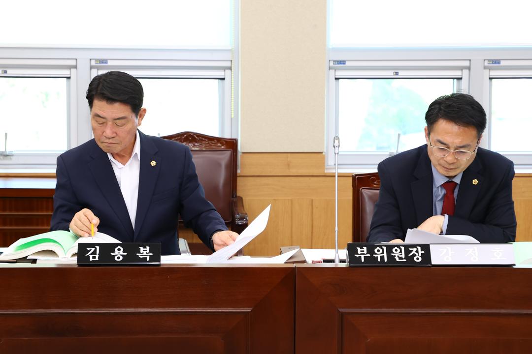 '제337회 제2차 경제산업위원회' 게시글의 사진(6) '2025-05-12 제337회 제2차 경제산업위원회 (6).jpg'