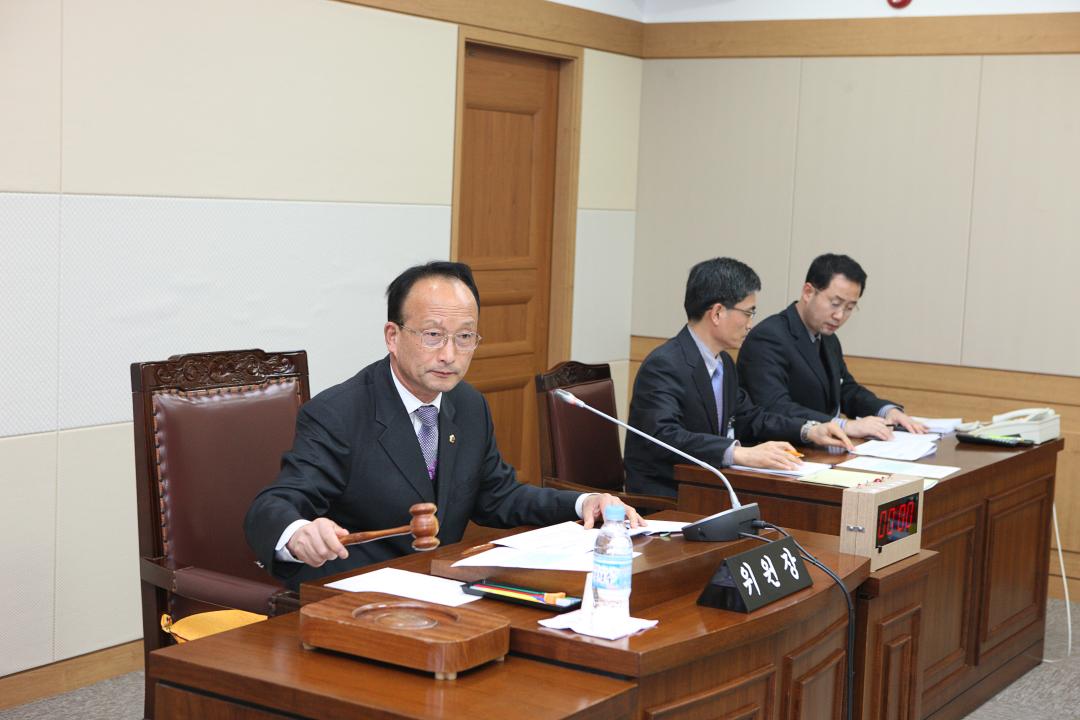 '207회 제1차 농림수산위원회' 게시글의 사진(4) '2011-02-21 207회 제1차 농림수산위원회 (4).jpg'