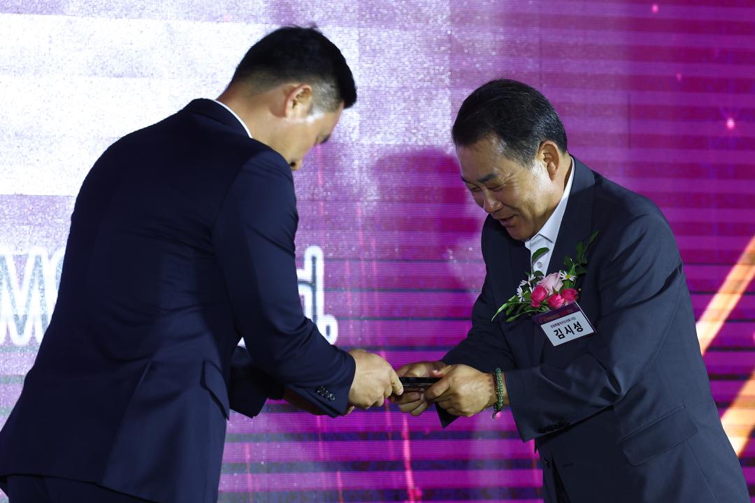 '제7회 강원특별자치도 일자리대상 시상식' 게시글의 사진(22) '2025-06-24 제7회 강원특별자치도 일자리대상 (22).jpg'